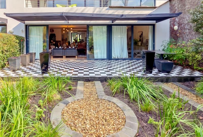 2 Bedroom Property for Sale in Camps Bay Western Cape